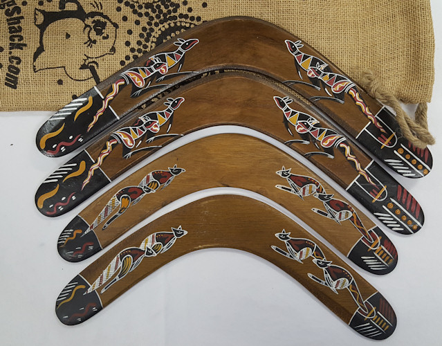 Boomerang gift set with four light boomerangs and a gift bag - special outdoor solution for happy families