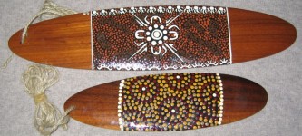 Dot art bullroarers